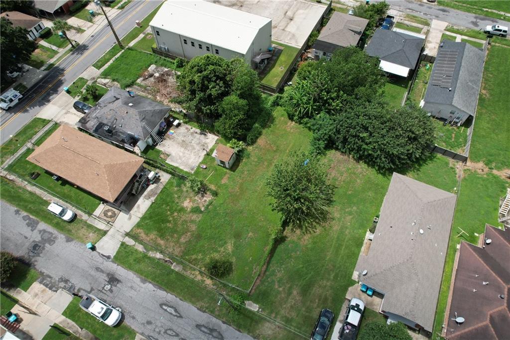 LEXINGTON Drive