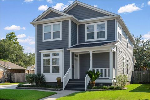 9900 MARTHA Lane River Ridge LA 70123