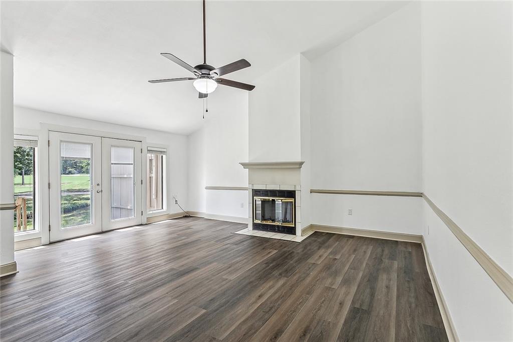 32 S COURT VILLA Drive 32