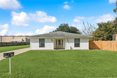 3622 BUFFON Street Chalmette LA 70043