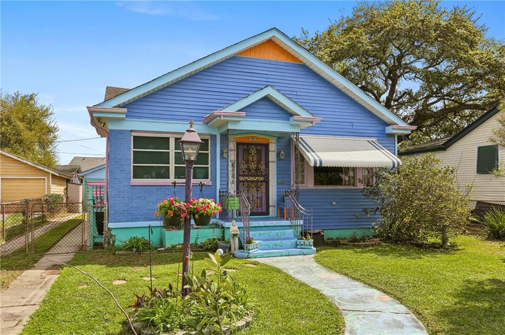 2034 EVERGREEN Avenue