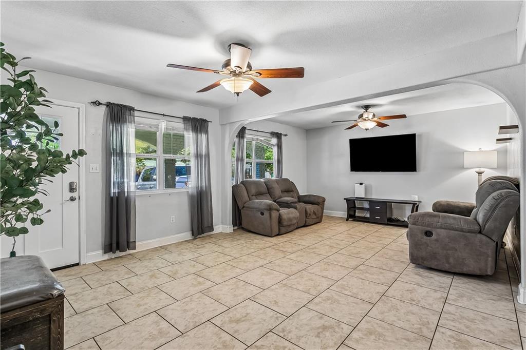 3676 MEADOWDALE Drive