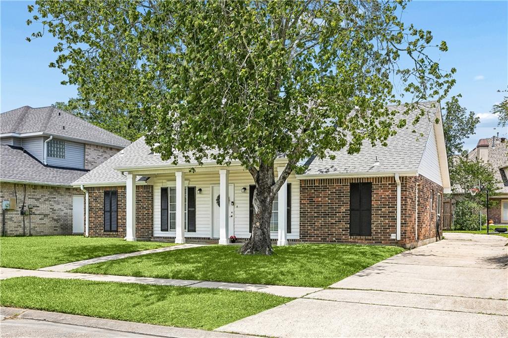 319 OAKLEY Lane