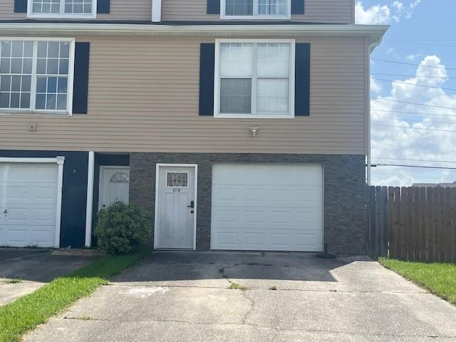 67 CARRIAGE Lane B