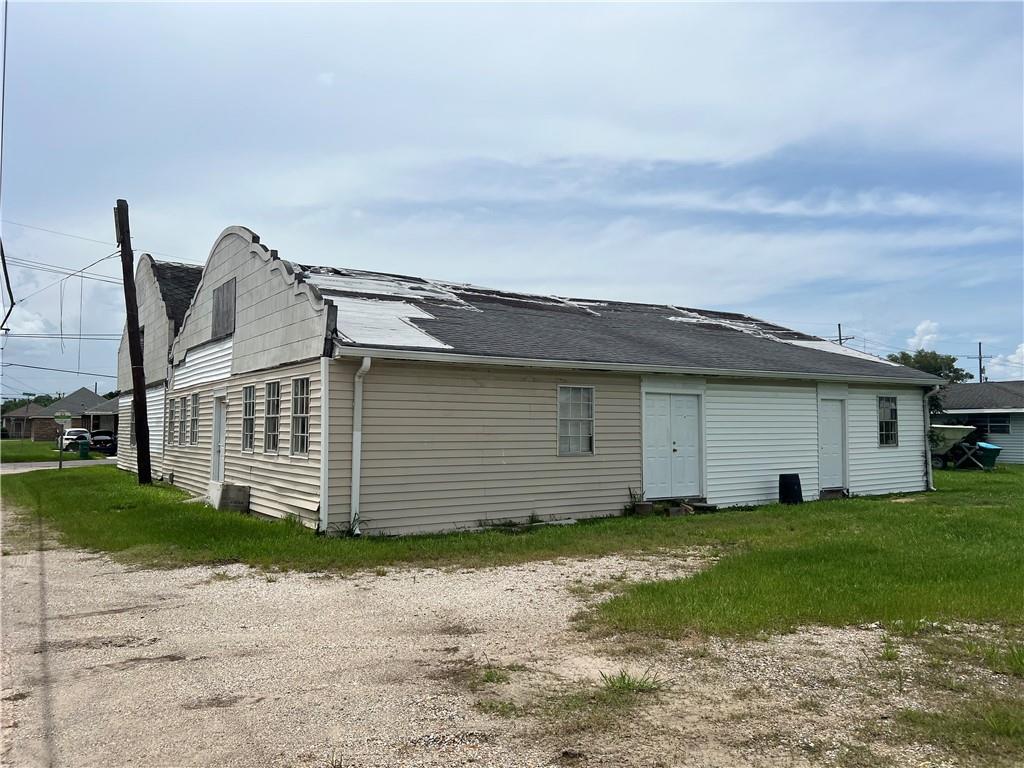 300 FARRAR Avenue