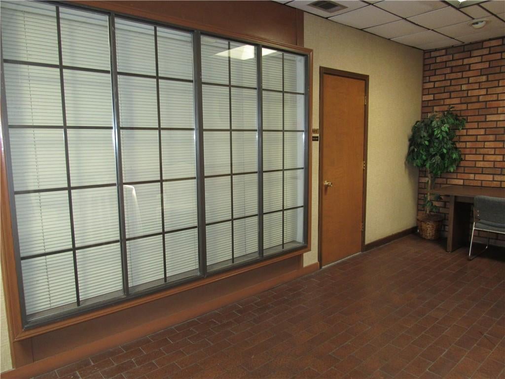 804 & 808 N CAUSEWAY Boulevard