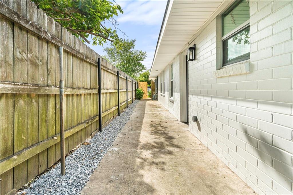 110 JULES Avenue