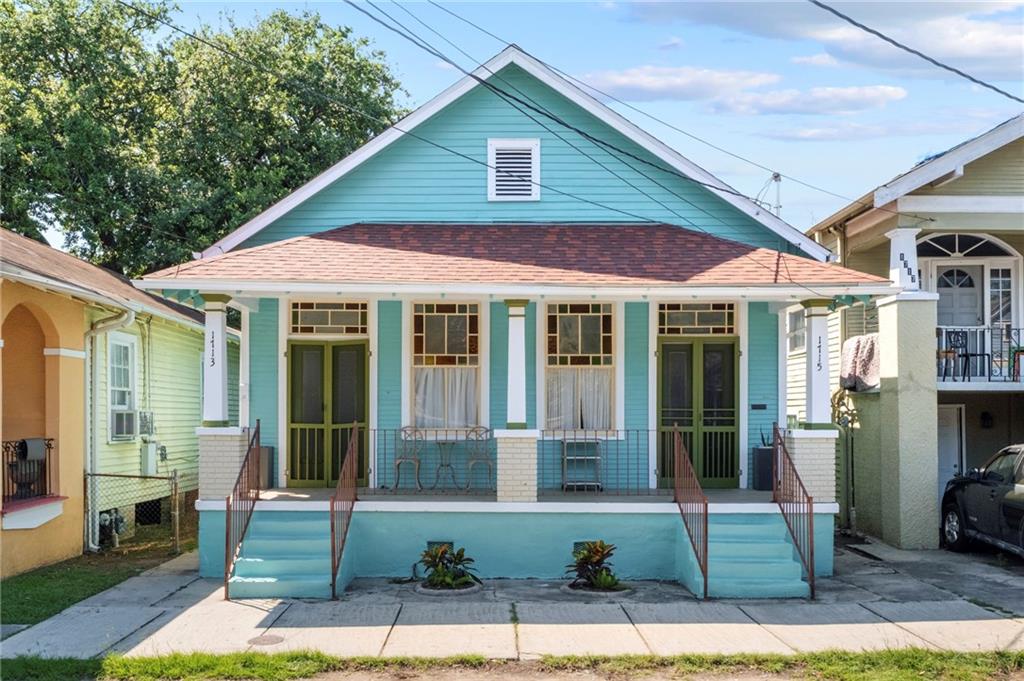 1713 ROUSSELIN DR, New Orleans, LA 70119