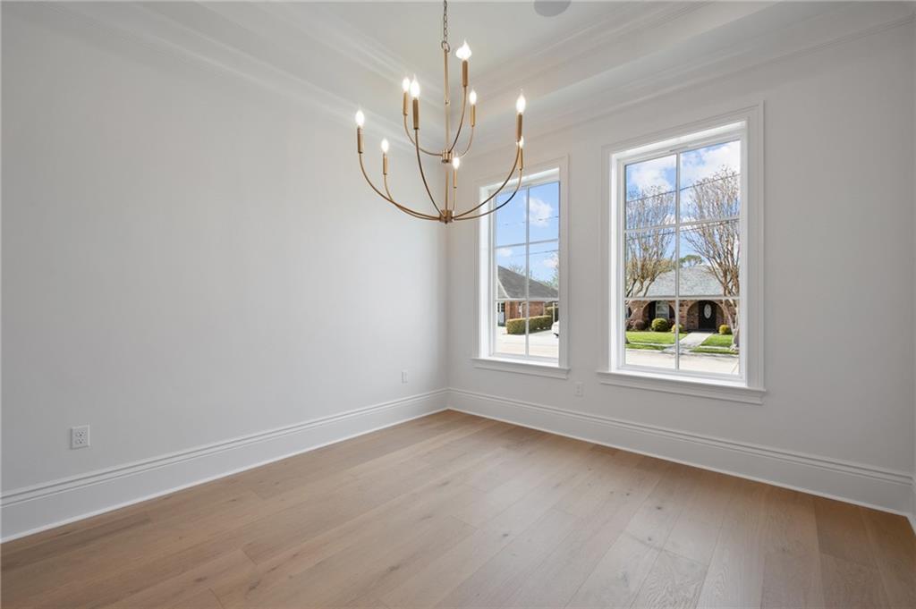 4001 METAIRIE Court