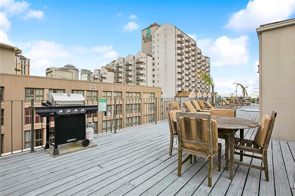 330 JULIA Street 223