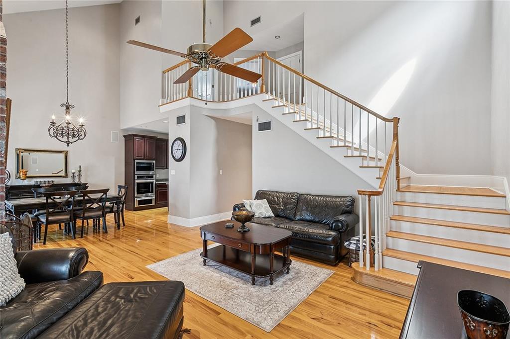 205 W MAPLE RIDGE Drive