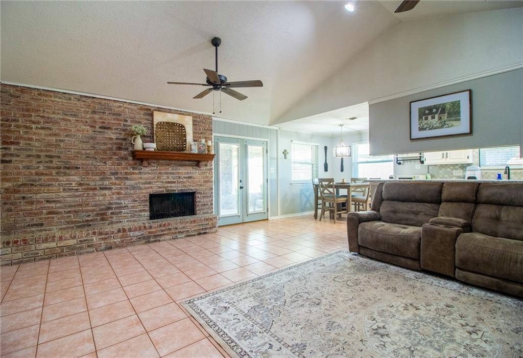 2105 CHAMPIONS Drive