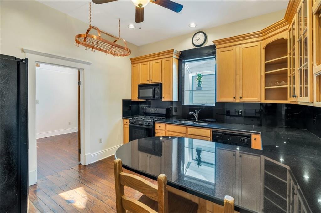 New Orleans, Louisiana 70118, United States, 4 Bedrooms Bedrooms, ,2 BathroomsBathrooms,Residential,Pending,69809