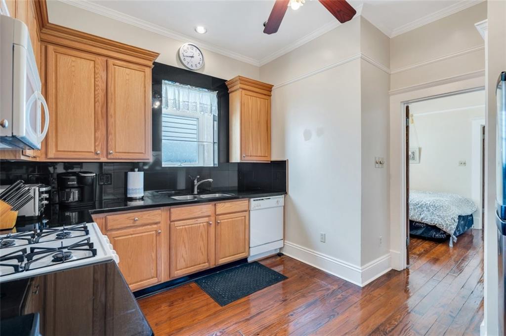 New Orleans, Louisiana 70118, United States, 4 Bedrooms Bedrooms, ,2 BathroomsBathrooms,Residential,Pending,69809