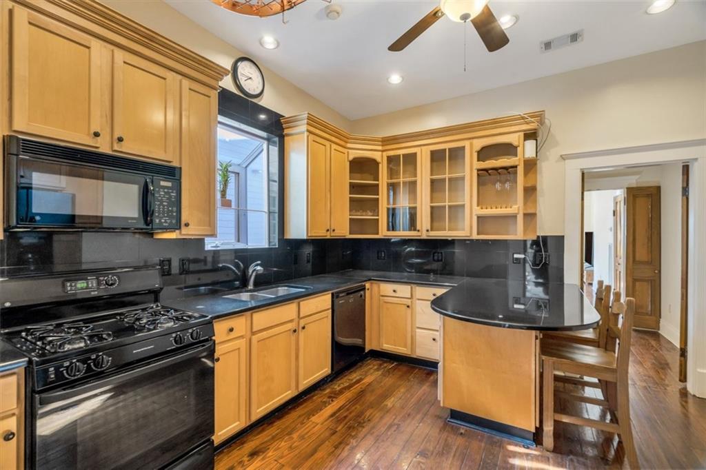 New Orleans, Louisiana 70118, United States, 4 Bedrooms Bedrooms, ,2 BathroomsBathrooms,Residential,Pending,69809