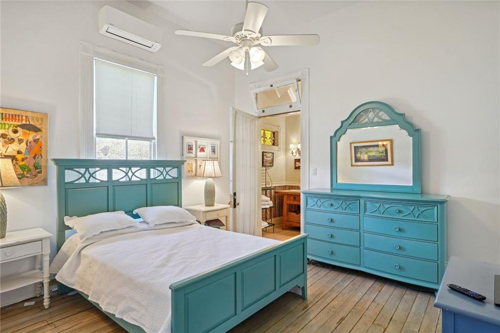 New Orleans, Louisiana 70116, United States, 2 Bedrooms Bedrooms, ,2 BathroomsBathrooms,Residential,Pending,55725