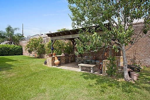 New Orleans, Louisiana 70116, United States, 2 Bedrooms Bedrooms, ,2 BathroomsBathrooms,Residential,Pending,55725