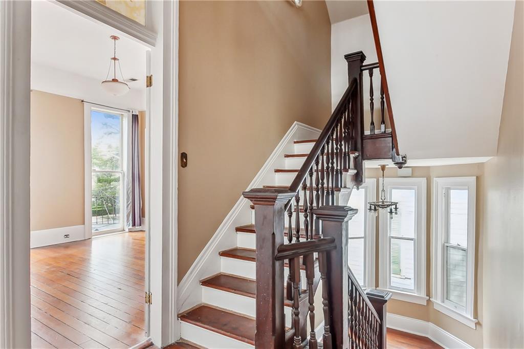 New Orleans, Louisiana 70115, United States, 4 Bedrooms Bedrooms, ,3 BathroomsBathrooms,Residential,Active,66032