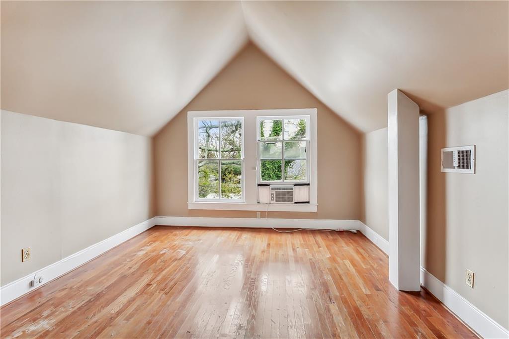 New Orleans, Louisiana 70115, United States, 4 Bedrooms Bedrooms, ,3 BathroomsBathrooms,Residential,Active,66032