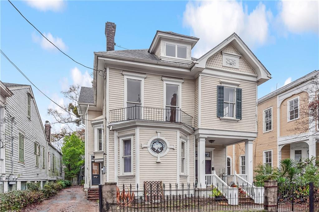 New Orleans, Louisiana 70115, United States, 4 Bedrooms Bedrooms, ,3 BathroomsBathrooms,Residential,Active,66032