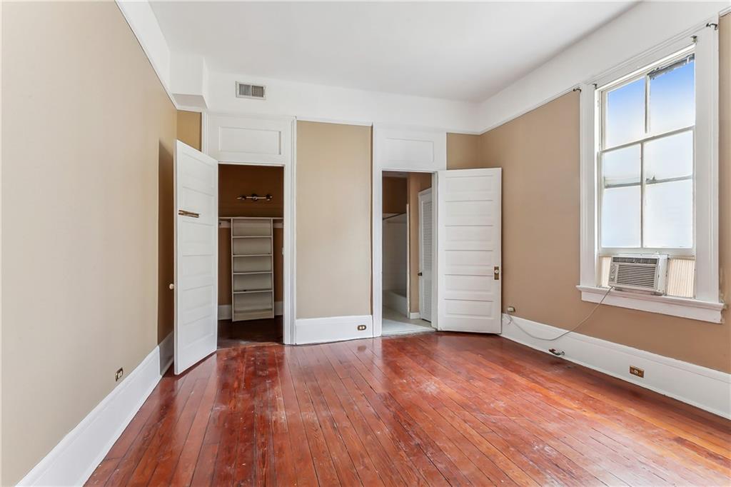 New Orleans, Louisiana 70115, United States, 4 Bedrooms Bedrooms, ,3 BathroomsBathrooms,Residential,Active,66032