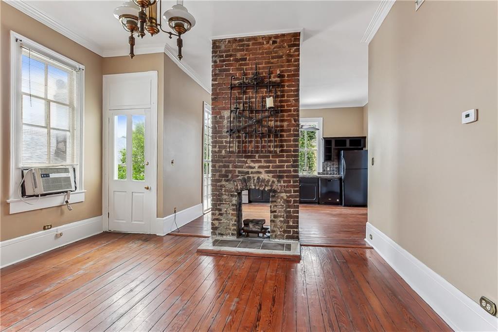 New Orleans, Louisiana 70115, United States, 4 Bedrooms Bedrooms, ,3 BathroomsBathrooms,Residential,Active,66032