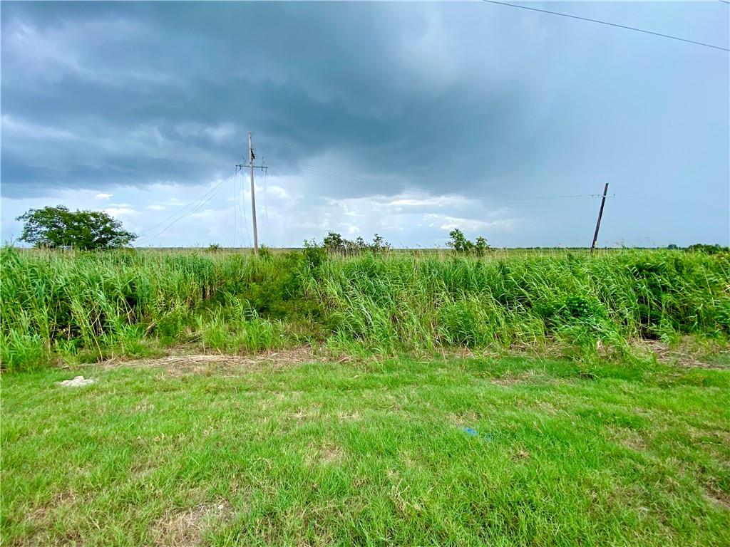 Photo 5 of 8 of 21680 CHEF MENTEUR Highway land