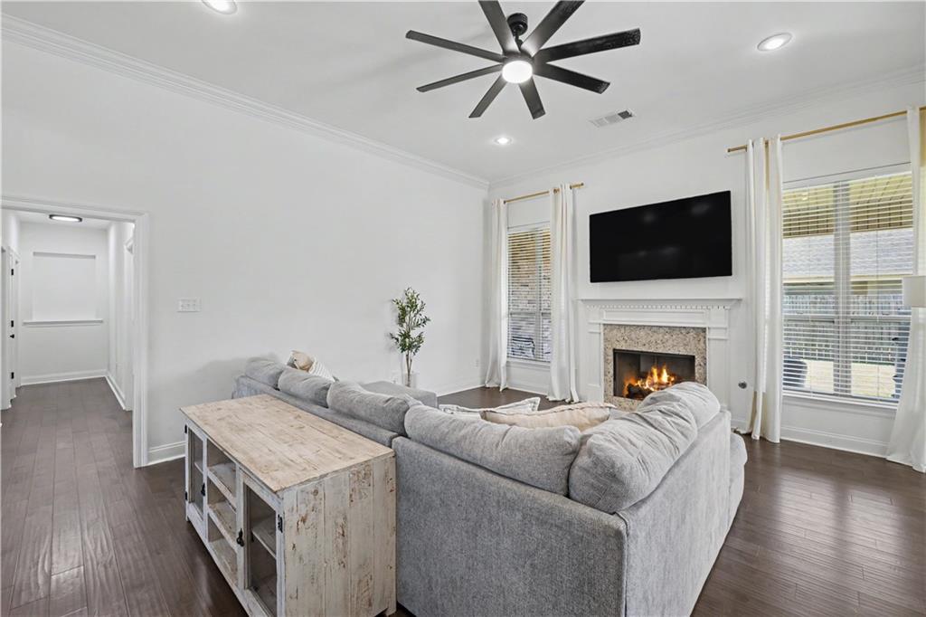 740 ENGLISH OAK Drive