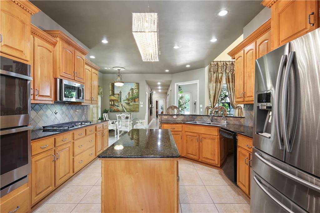218 KISSENA PARK Court