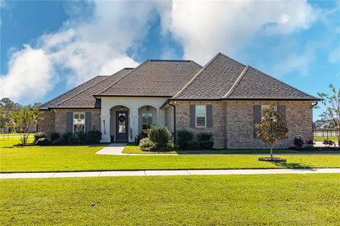 705 Deer Fork, Covington, LA 70435 - #: 2475737