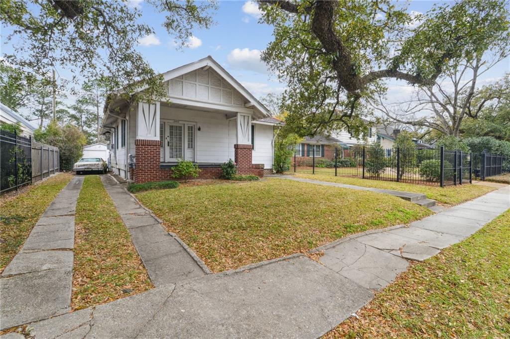 2406 METAIRIE Road