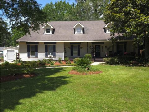 Photo of 914 BEAU CHENE Drive, Mandeville, LA 70471 (MLS # 2557642)