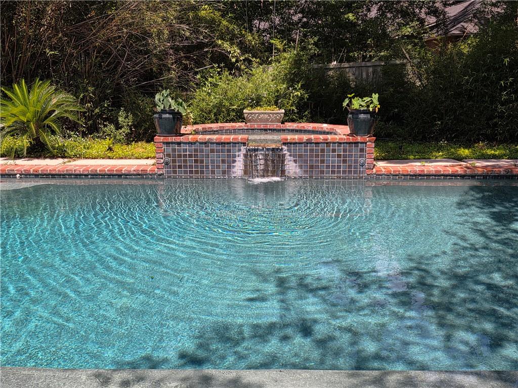 914 BEAU CHENE Drive