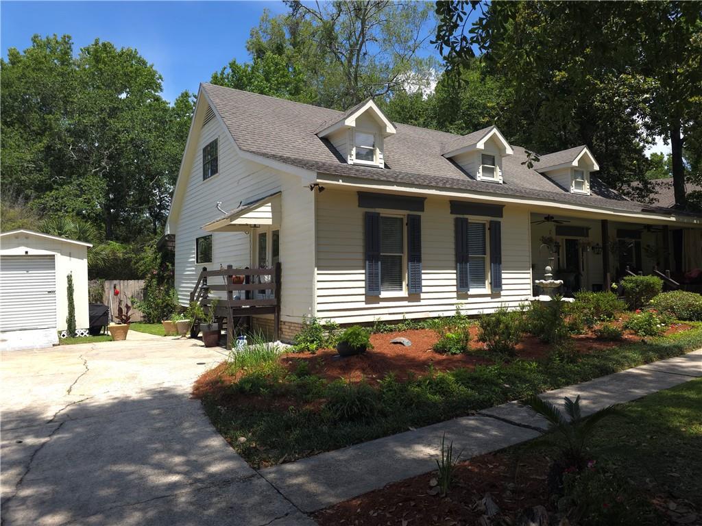 914 BEAU CHENE Drive