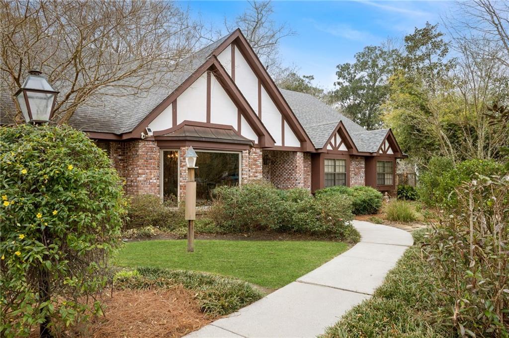 67 MAGNOLIA RIDGE Drive