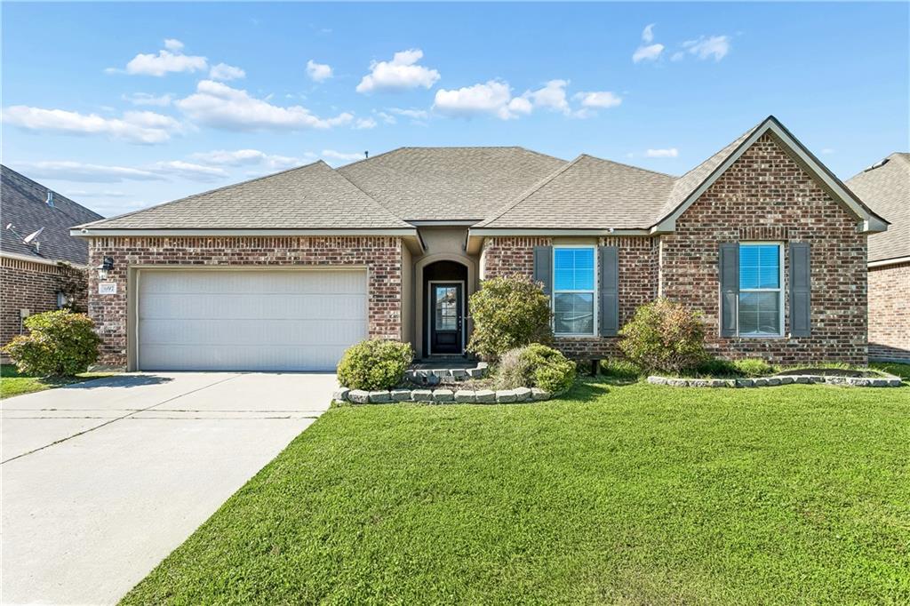 697 LAKESHORE VILLAGE Drive