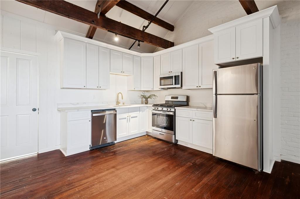 518 GOVERNOR NICHOLLS Street 401