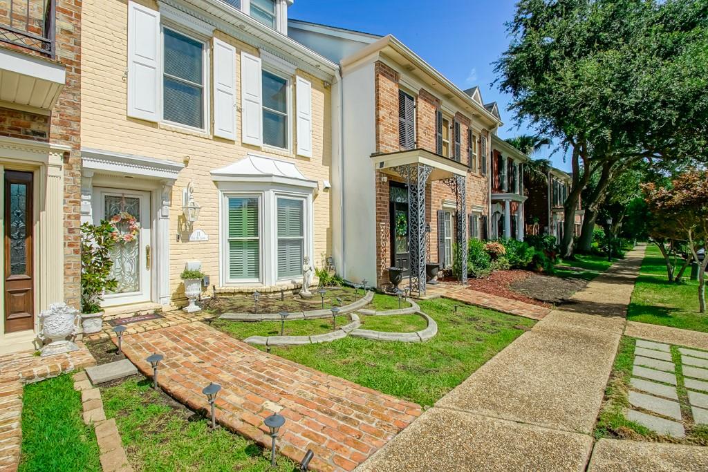 11 RUE SAINT LOUIS Avenue