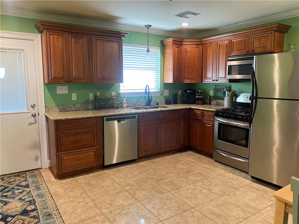 928 PERRIN DRIVE Drive