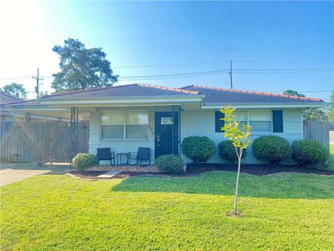 928 PERRIN DRIVE Drive Arabi LA 70032