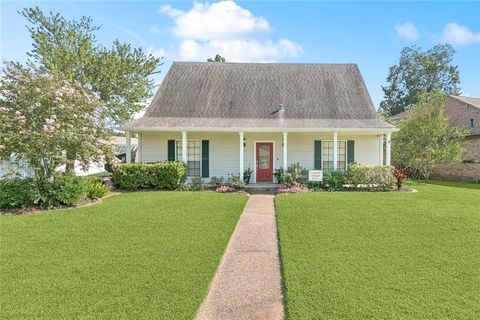 24 MYRTLE HILL Drive Destrehan LA 70047