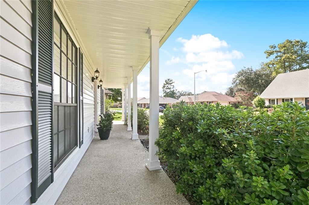 24 MYRTLE HILL Drive