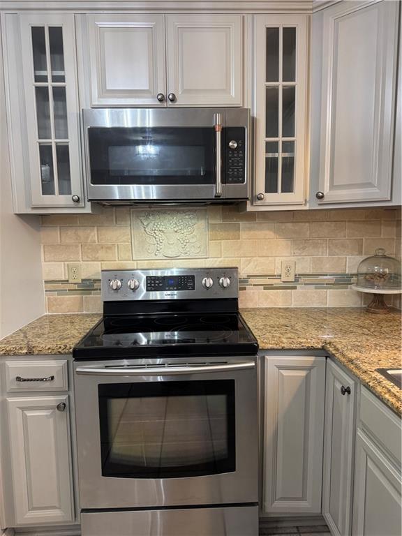 24 MYRTLE HILL Drive