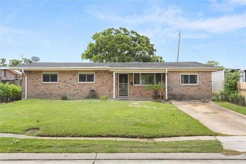 Photo of 8134 WESTON Street, Metairie, LA 70003 (MLS # 2554311)