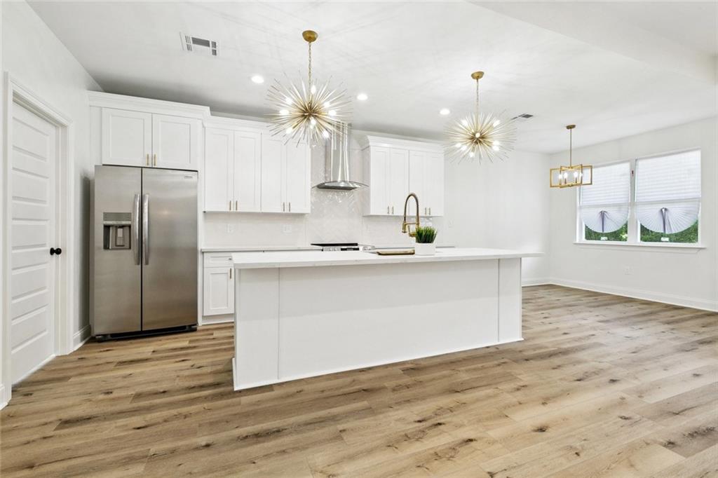 7211 CLAIBORNE Court