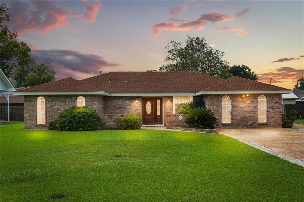 418 OAK Lane