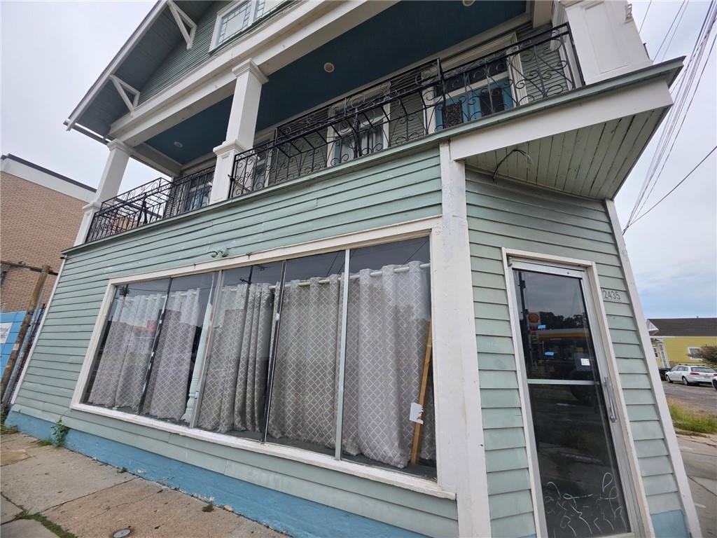 2433-25 ST. CLAUDE Avenue