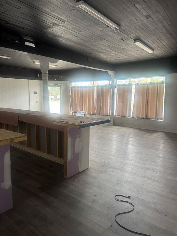 2433-25 ST. CLAUDE Avenue