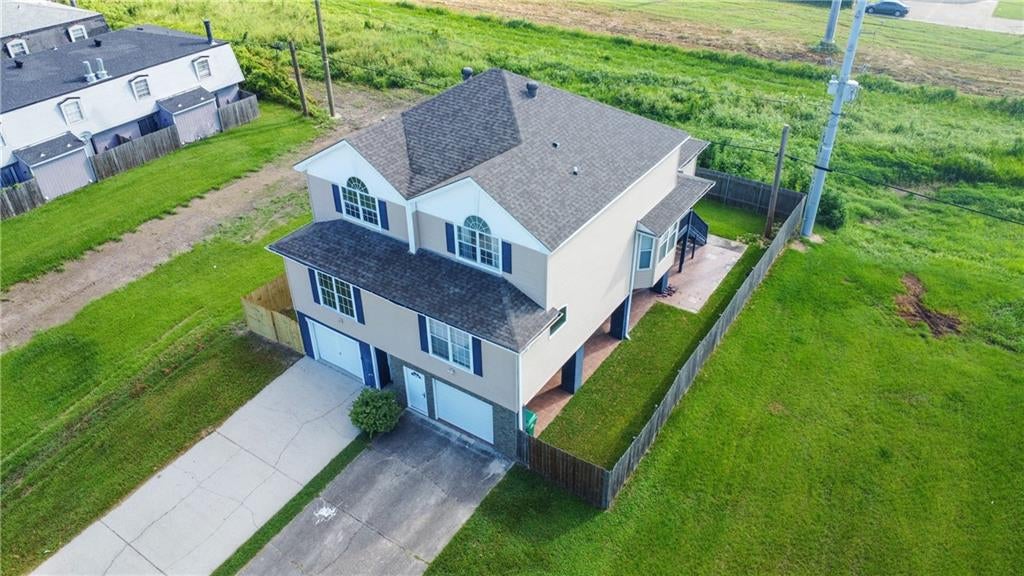 67 CARRIAGE Lane B