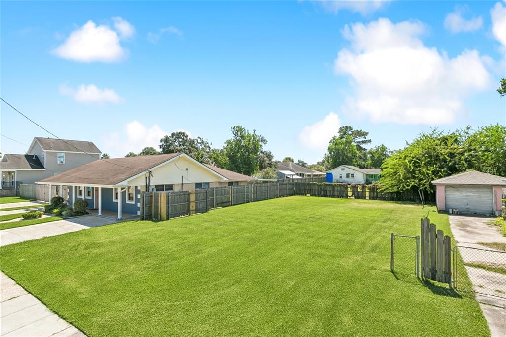 708 W SOLIDELL Street